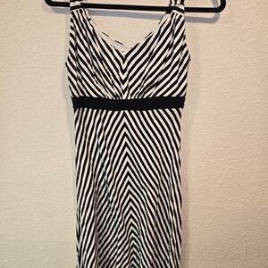Cato Black and White Striped V-Neck Mid Length Maxi Dress Size Small